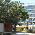 Diana Hotel 2*