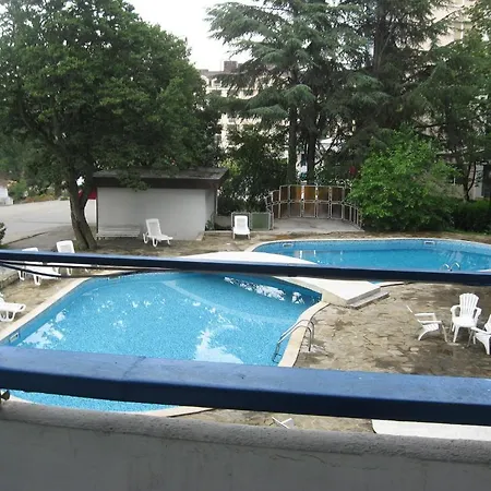 Diana Hotel Отель