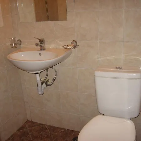 Отель Diana Hotel 2*