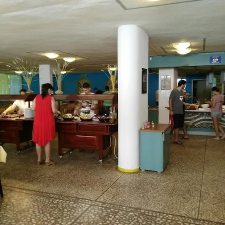 Diana Hotel Отель